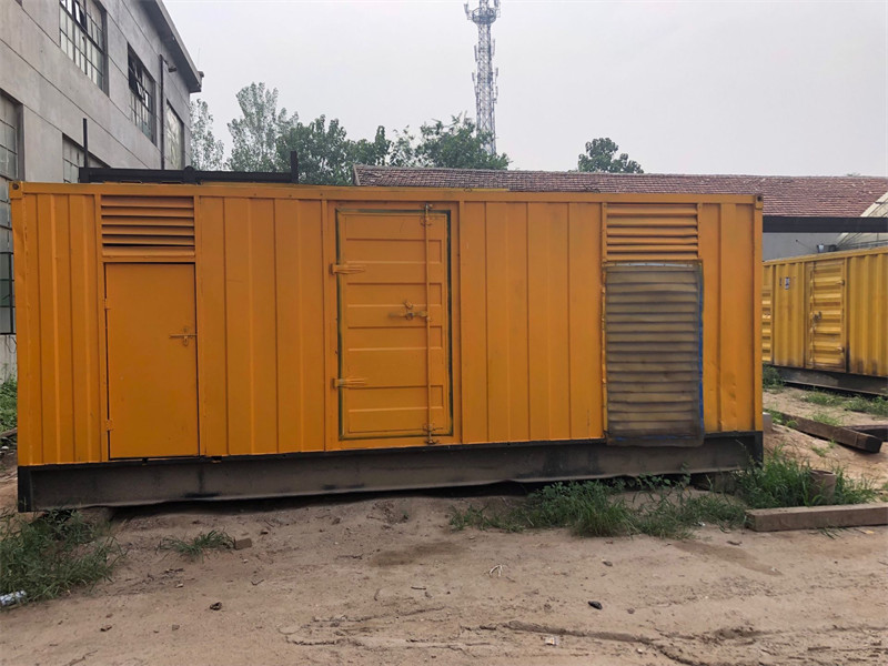 七里河发电机出租进行负载测试时，电瓶电量不足的具体判断标准是什么？